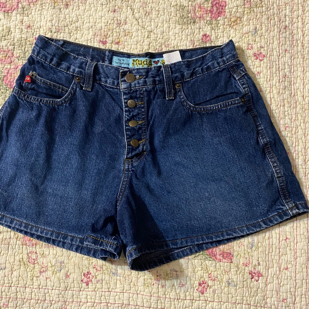 Y2K Mudd Denim Shorts Medium Wash Juniors Size 11 Daisy Dukes inseam 2 1/2 inch